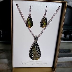 NECKLACE & EARRING SET